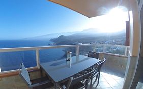 Facing The Ocean - Full Appt With 2 Double Bedroom